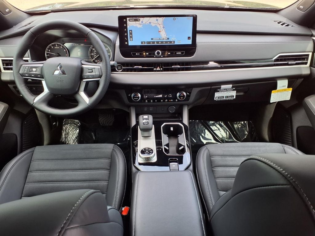 2026 Mitsubishi Outlander LE