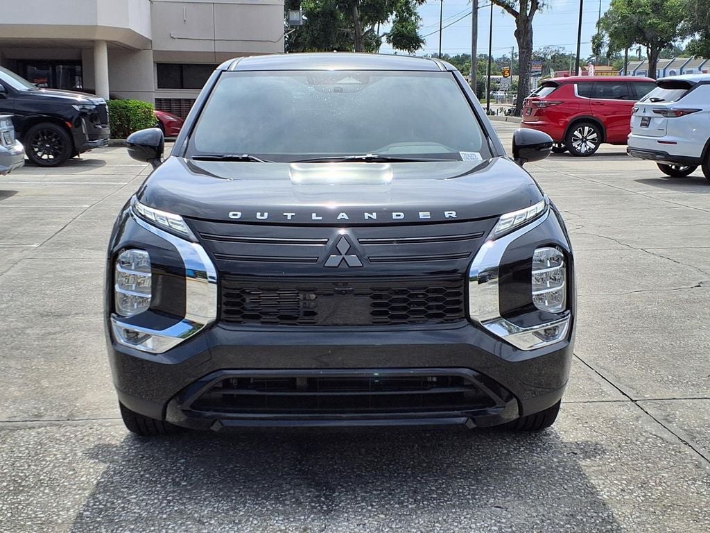 2026 Mitsubishi Outlander LE