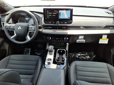 2026 Mitsubishi Outlander LE