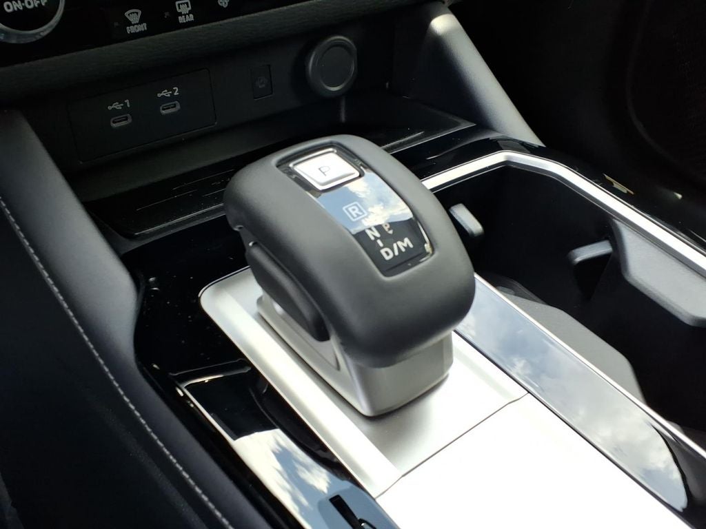 2026 Mitsubishi Outlander LE