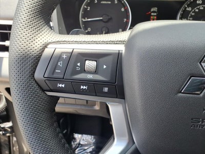 2026 Mitsubishi Outlander LE