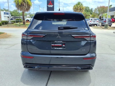 2026 Mitsubishi Outlander LE