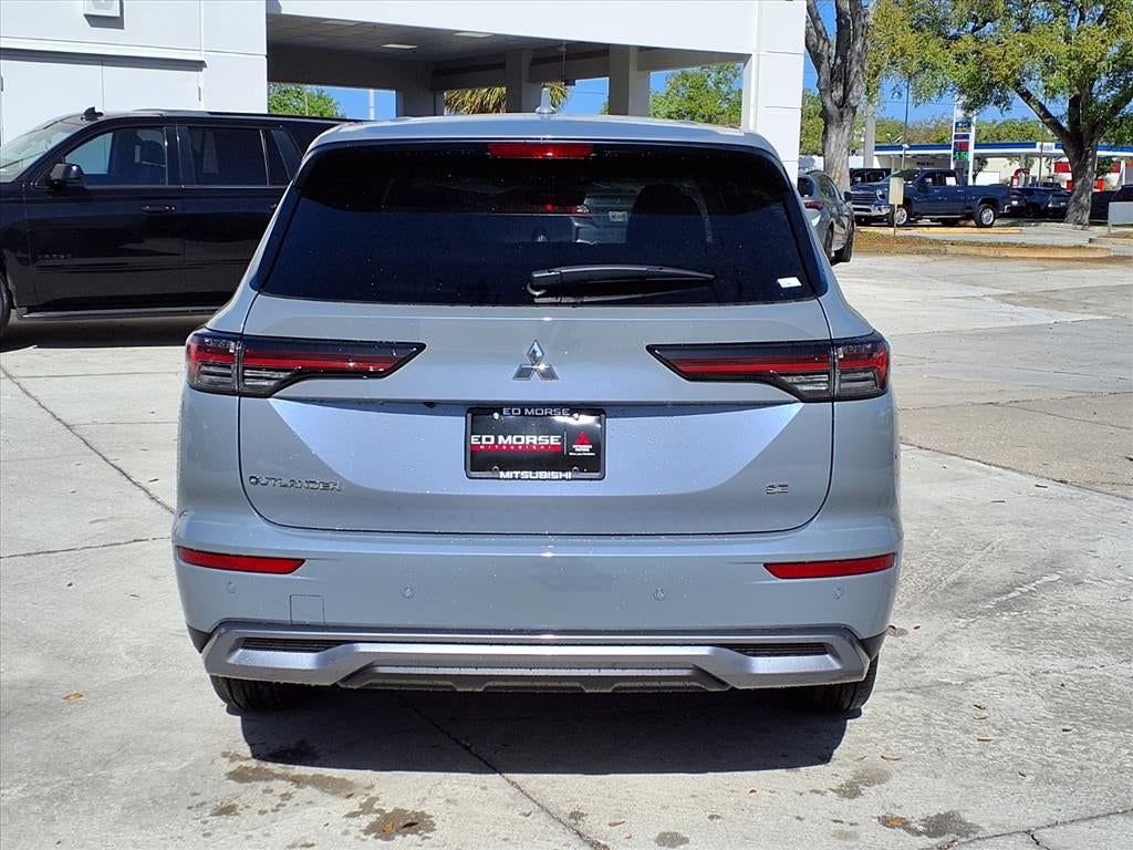 2026 Mitsubishi Outlander SE