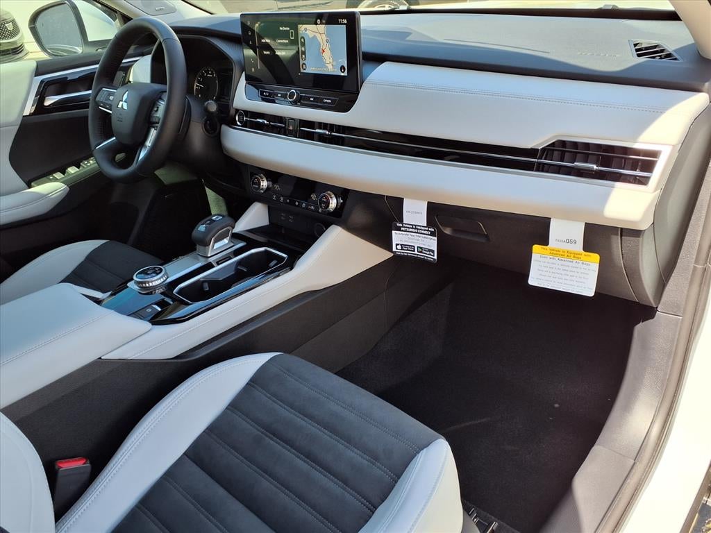 2026 Mitsubishi Outlander SE