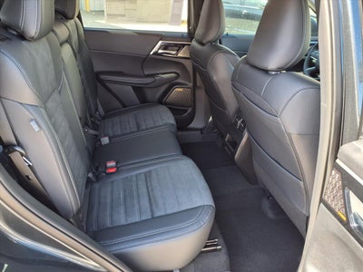 2026 Mitsubishi Outlander SE