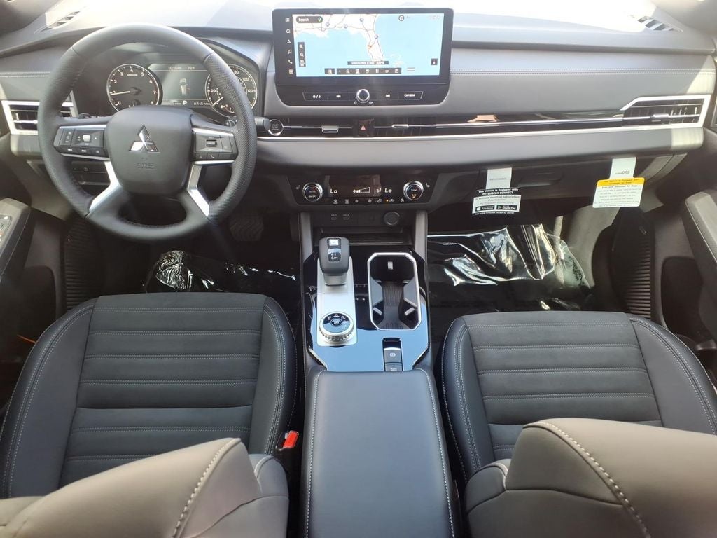 2026 Mitsubishi Outlander LE