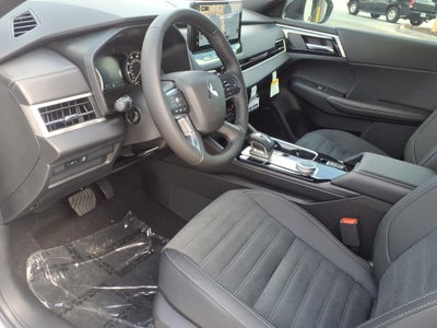 2026 Mitsubishi Outlander LE
