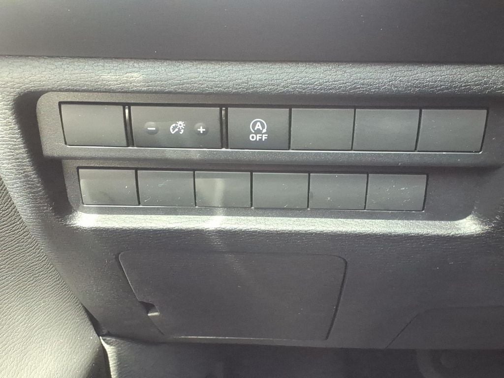 2026 Mitsubishi Outlander LE
