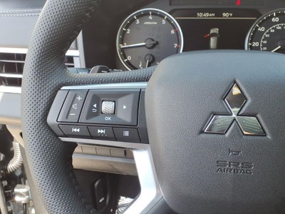 2026 Mitsubishi Outlander LE