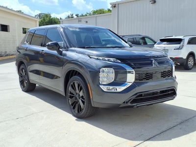 2026 Mitsubishi Outlander LE