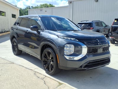 2026 Mitsubishi Outlander LE