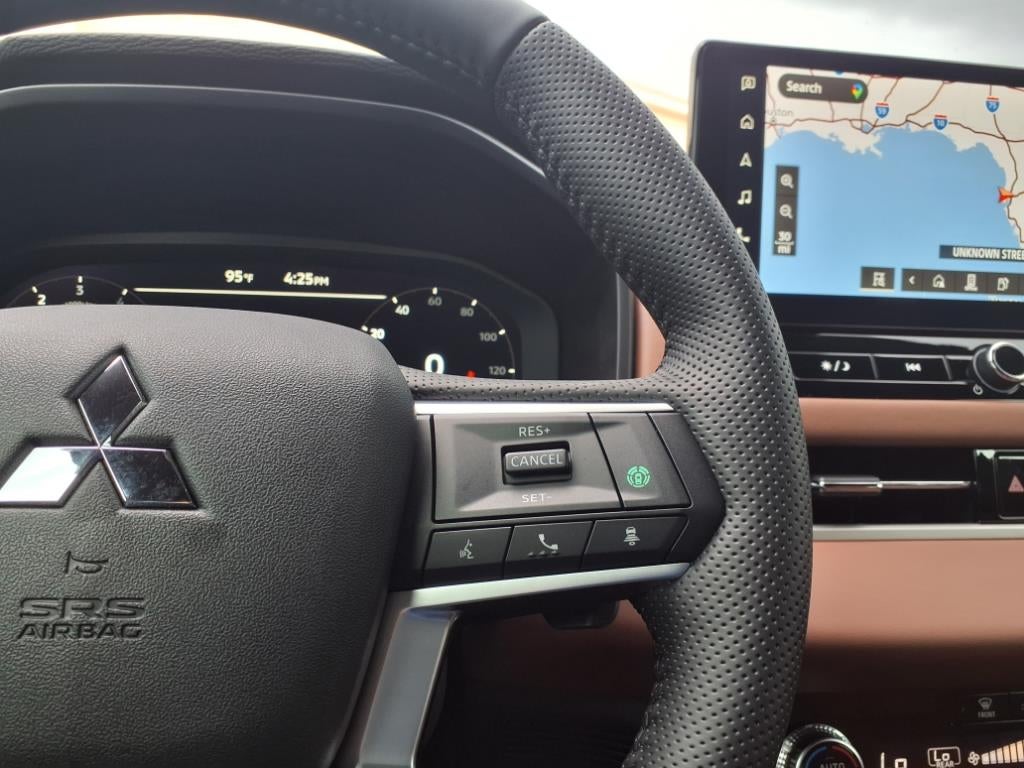 2025 Mitsubishi Outlander SEL