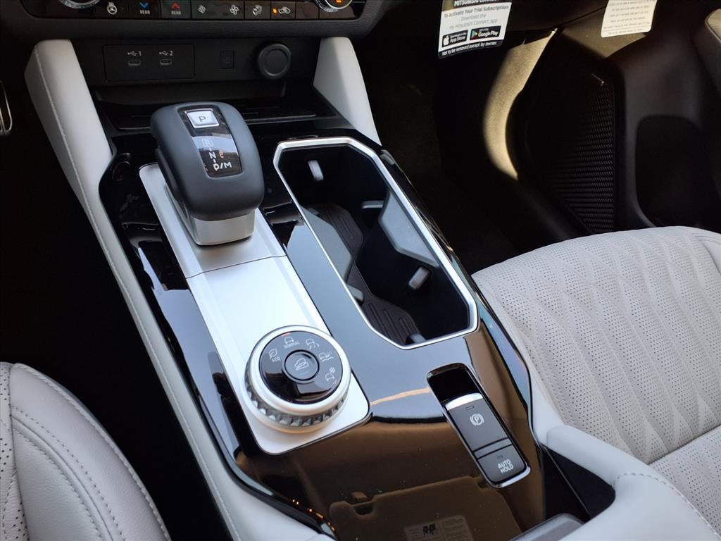 2026 Mitsubishi Outlander SEL