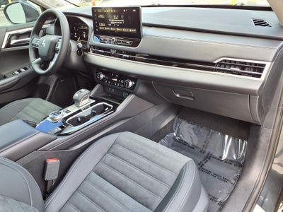 2026 Mitsubishi Outlander PHEV SE