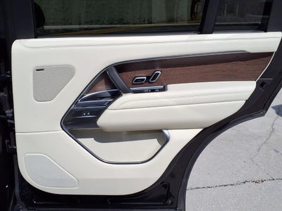 2025 Land Rover Range Rover SE LWB
