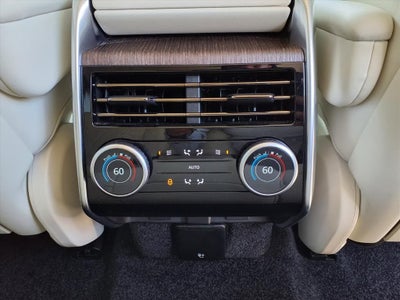 2025 Land Rover Range Rover SE LWB