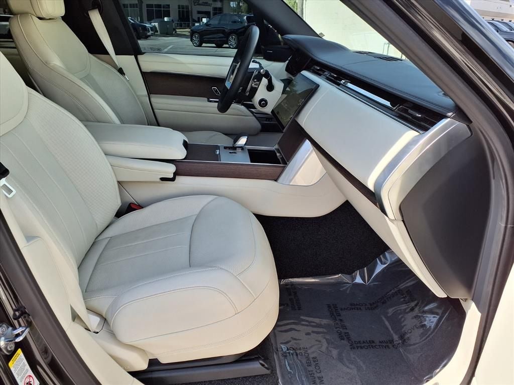 2025 Land Rover Range Rover SE LWB