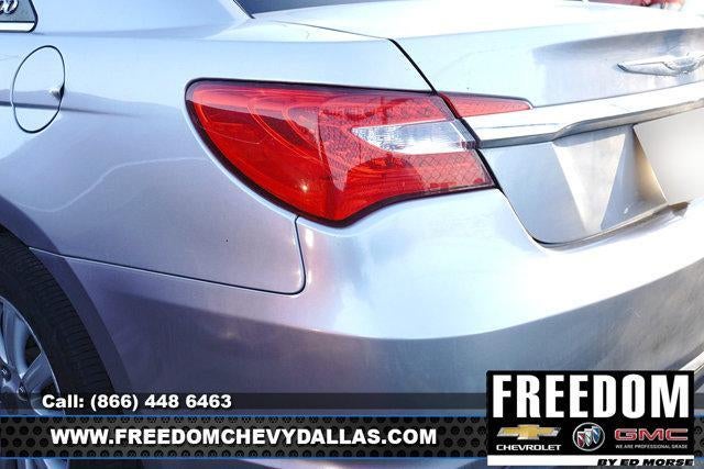 2013 Chrysler 200 Touring