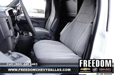 2025 GMC Savana Cargo Base