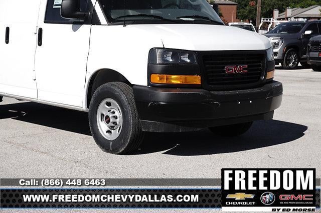 2025 GMC Savana Cargo Base