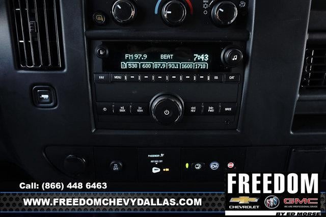 2025 GMC Savana Cargo Base