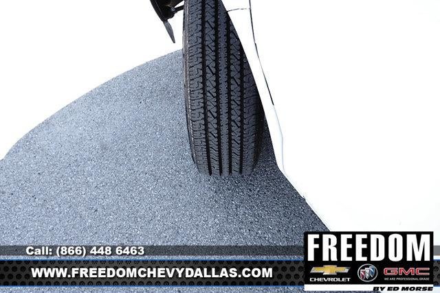 2025 GMC Savana Cargo Base