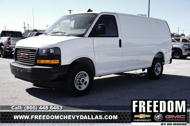 2025 GMC Savana Cargo Base