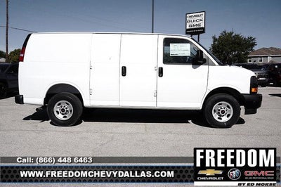 2025 GMC Savana Cargo Base