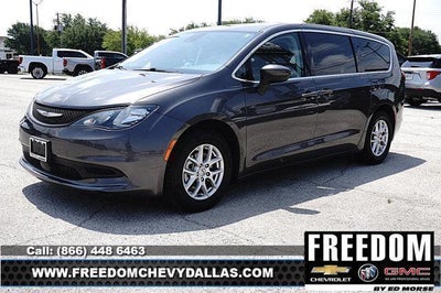 2023 Chrysler Voyager LX