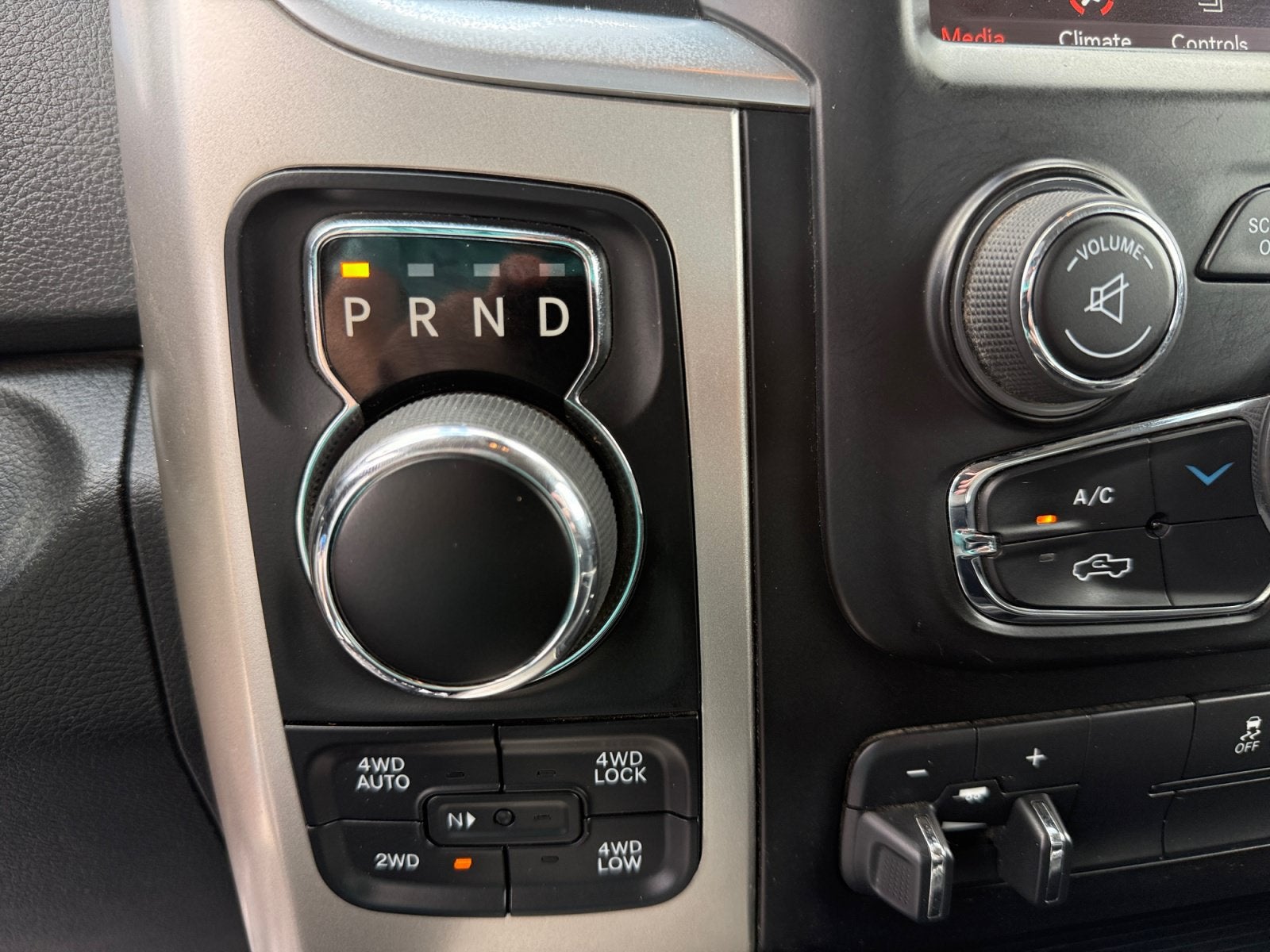 2018 RAM 1500 Big Horn Crew Cab 4x4 5'7" Box