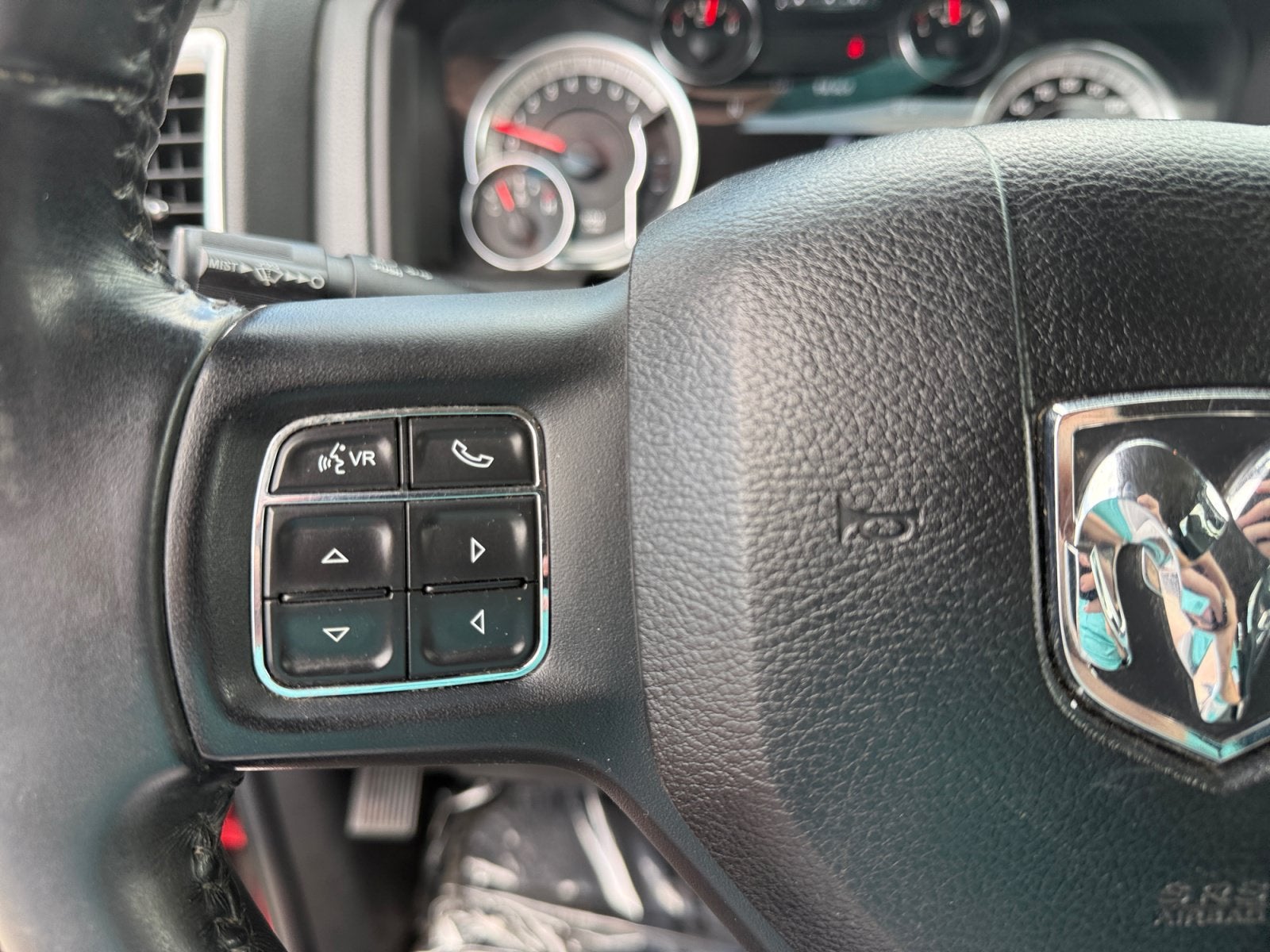 2018 RAM 1500 Big Horn Crew Cab 4x4 5'7" Box