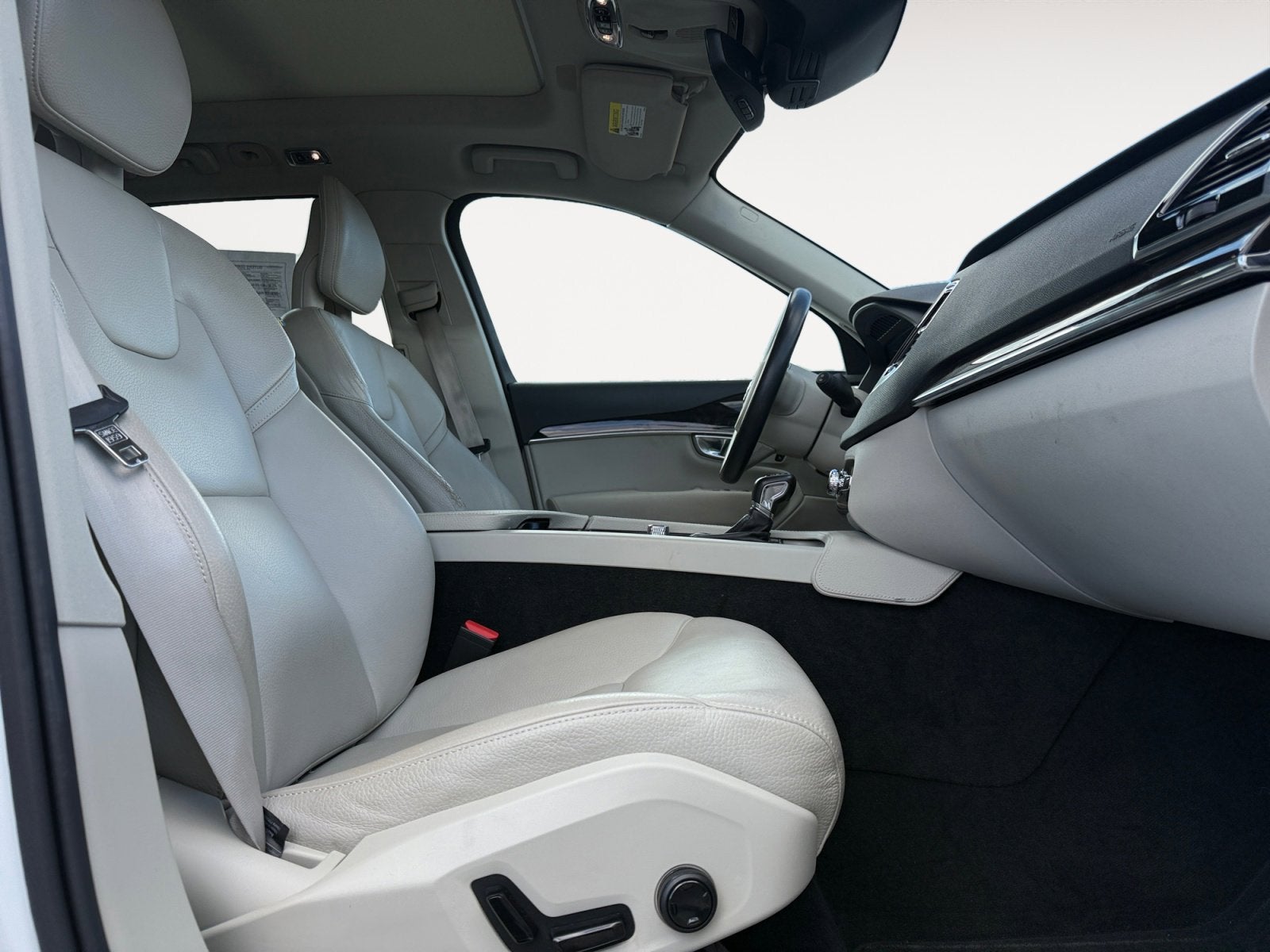 2018 Volvo XC90 T5 Momentum