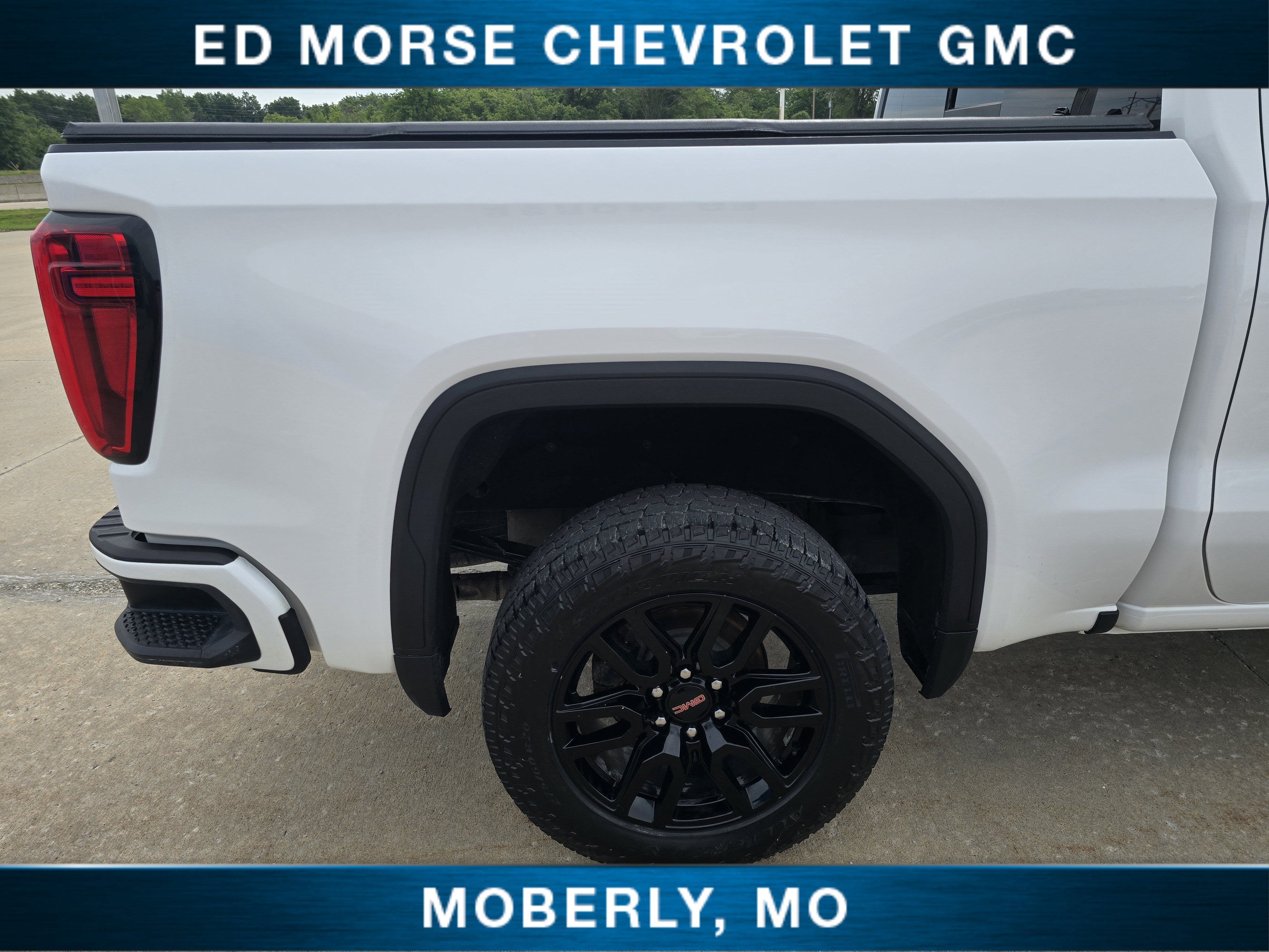 2022 GMC Sierra 1500 AT4