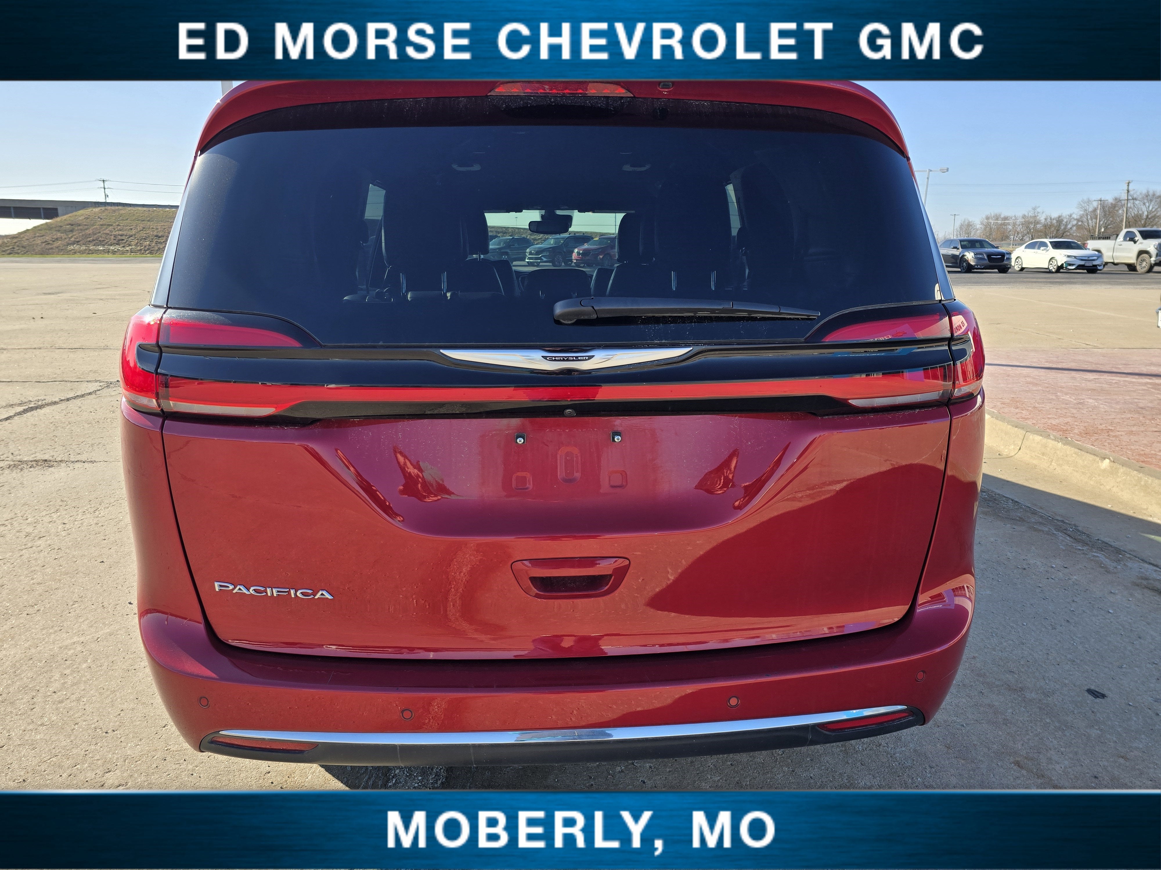 2025 Chrysler Pacifica Select