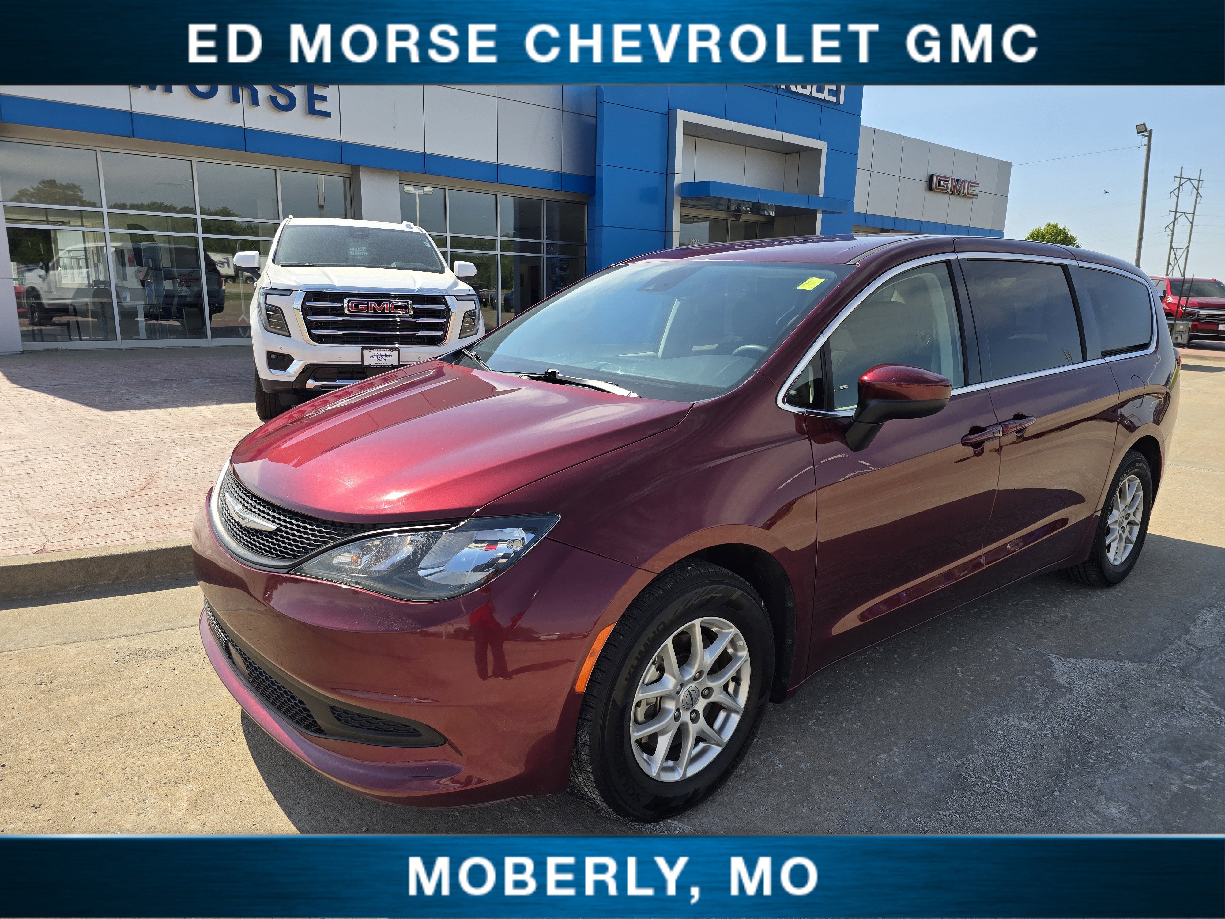 2023 Chrysler Voyager LX