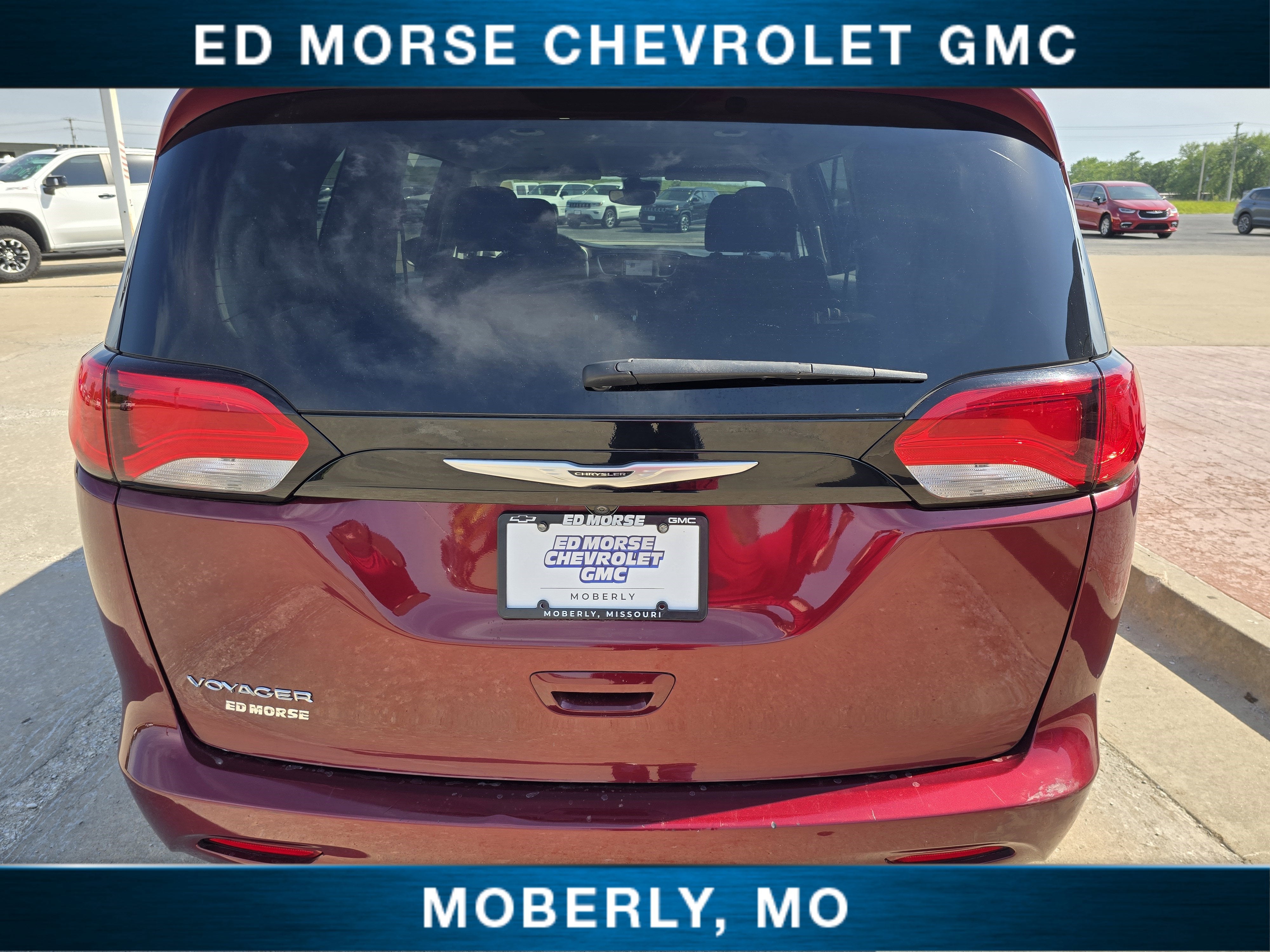 2023 Chrysler Voyager LX