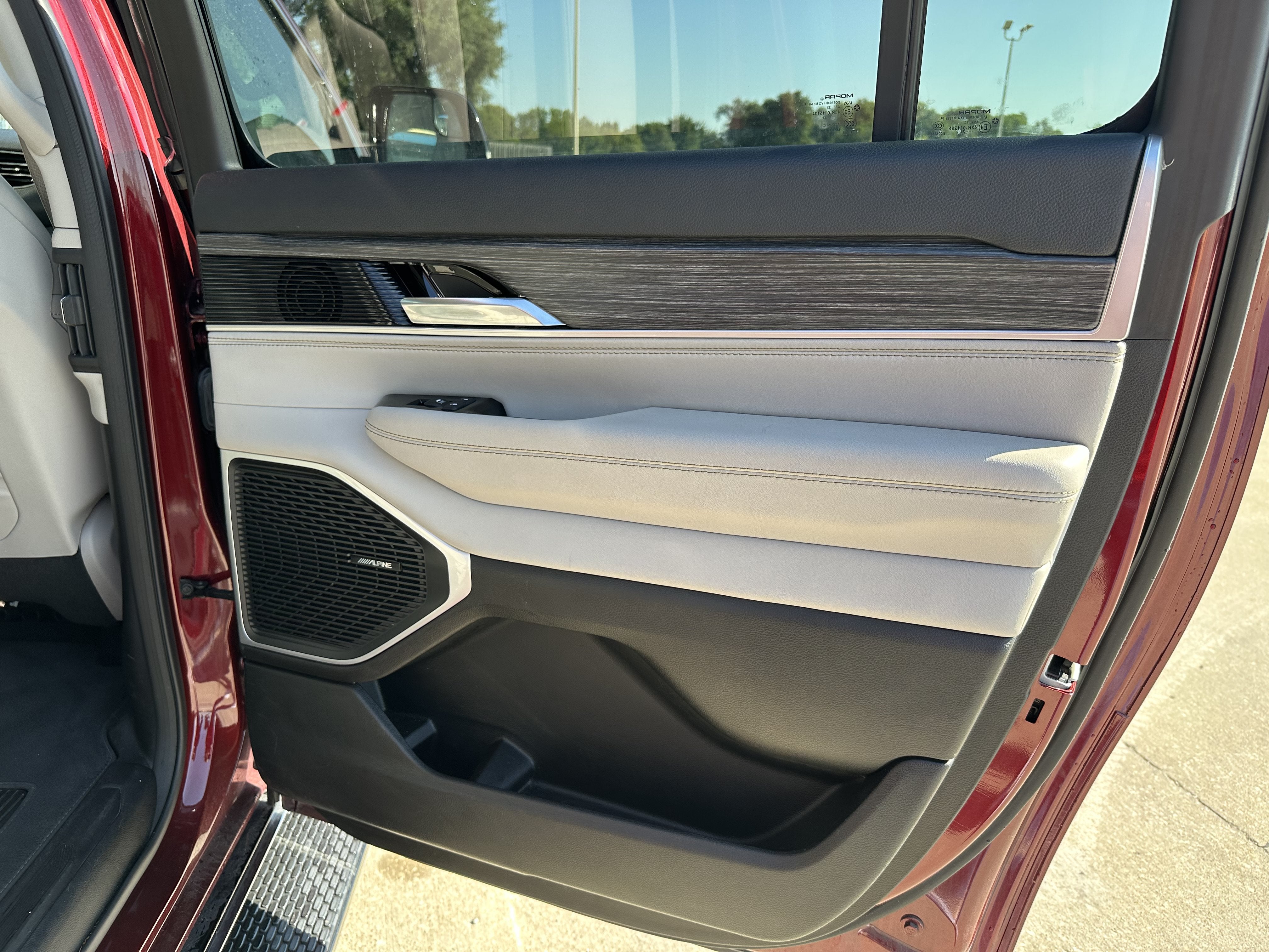 2024 Jeep Wagoneer L Series II