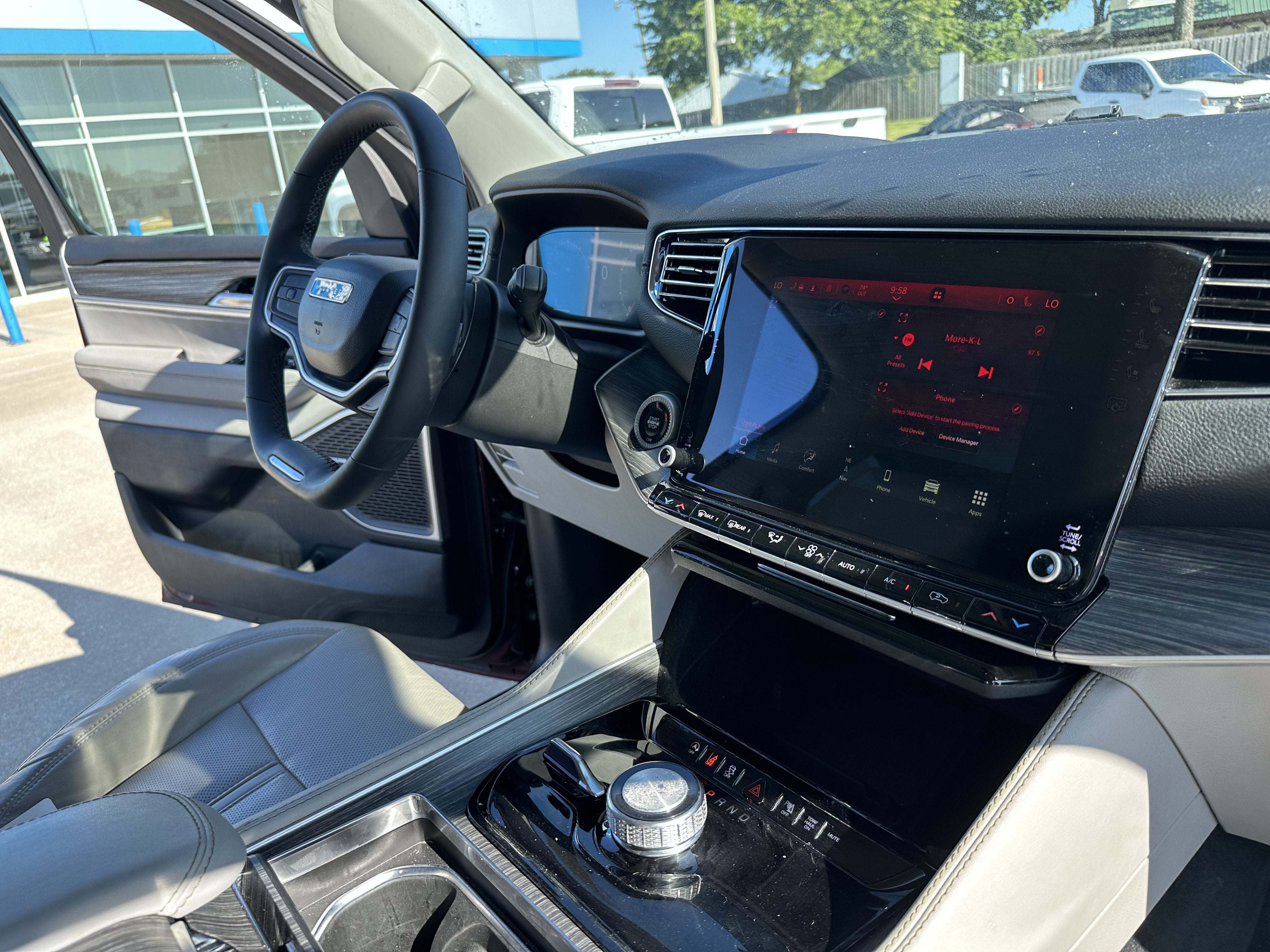 2024 Jeep Wagoneer L Series II