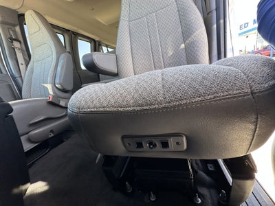2024 Chevrolet Express Passenger 2500 1LT
