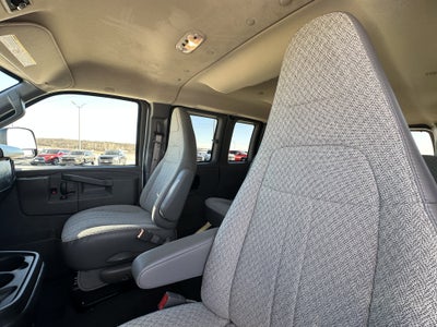 2024 Chevrolet Express Passenger 2500 1LT