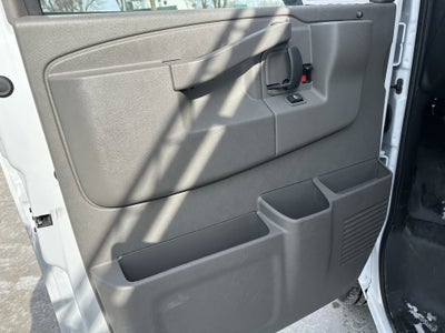 2025 Chevrolet Express Cargo WT