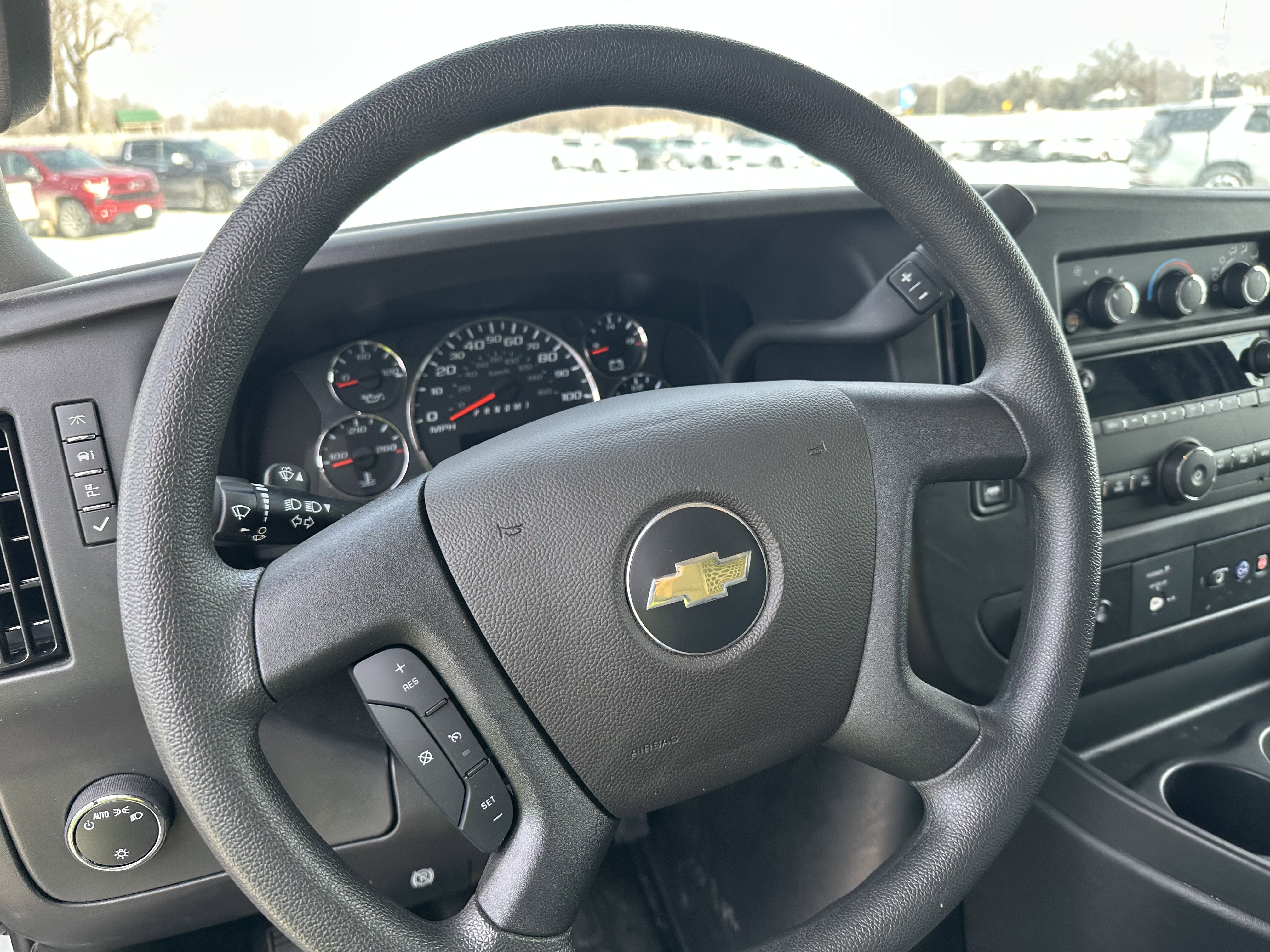 2025 Chevrolet Express Cargo WT