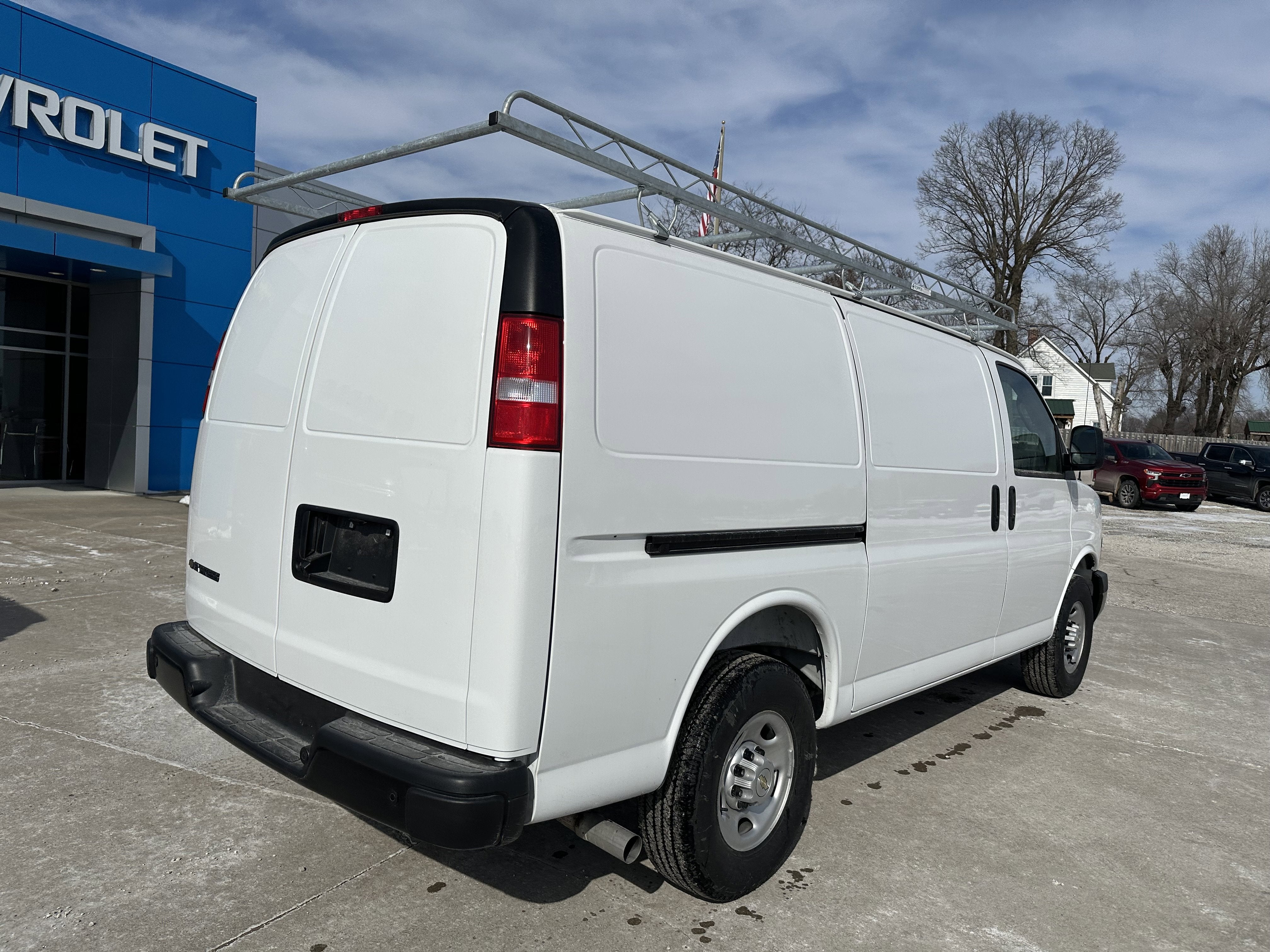 2025 Chevrolet Express Cargo WT