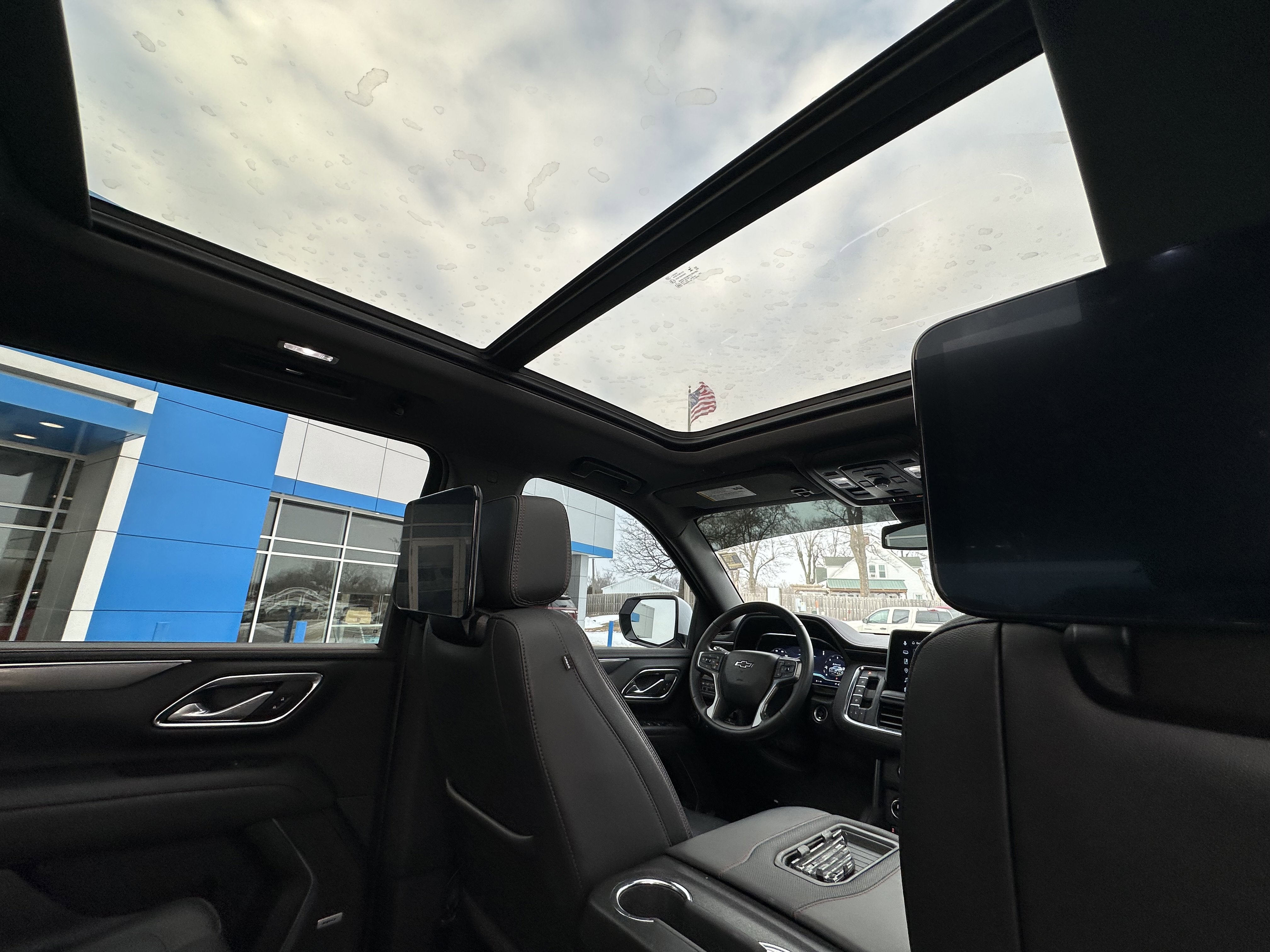 2024 Chevrolet Suburban RST