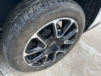 2024 Chevrolet Suburban RST