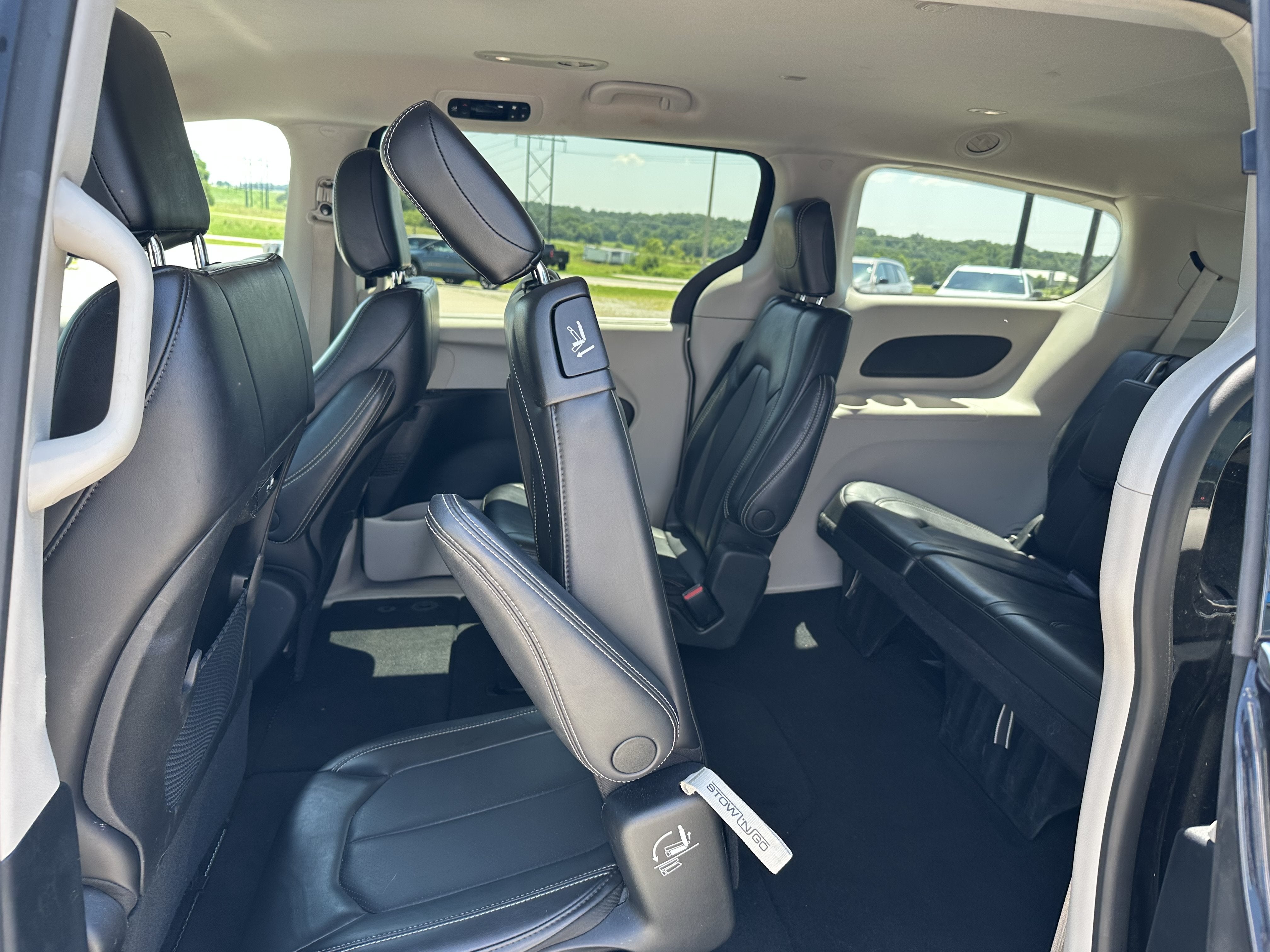 2023 Chrysler Pacifica Touring L