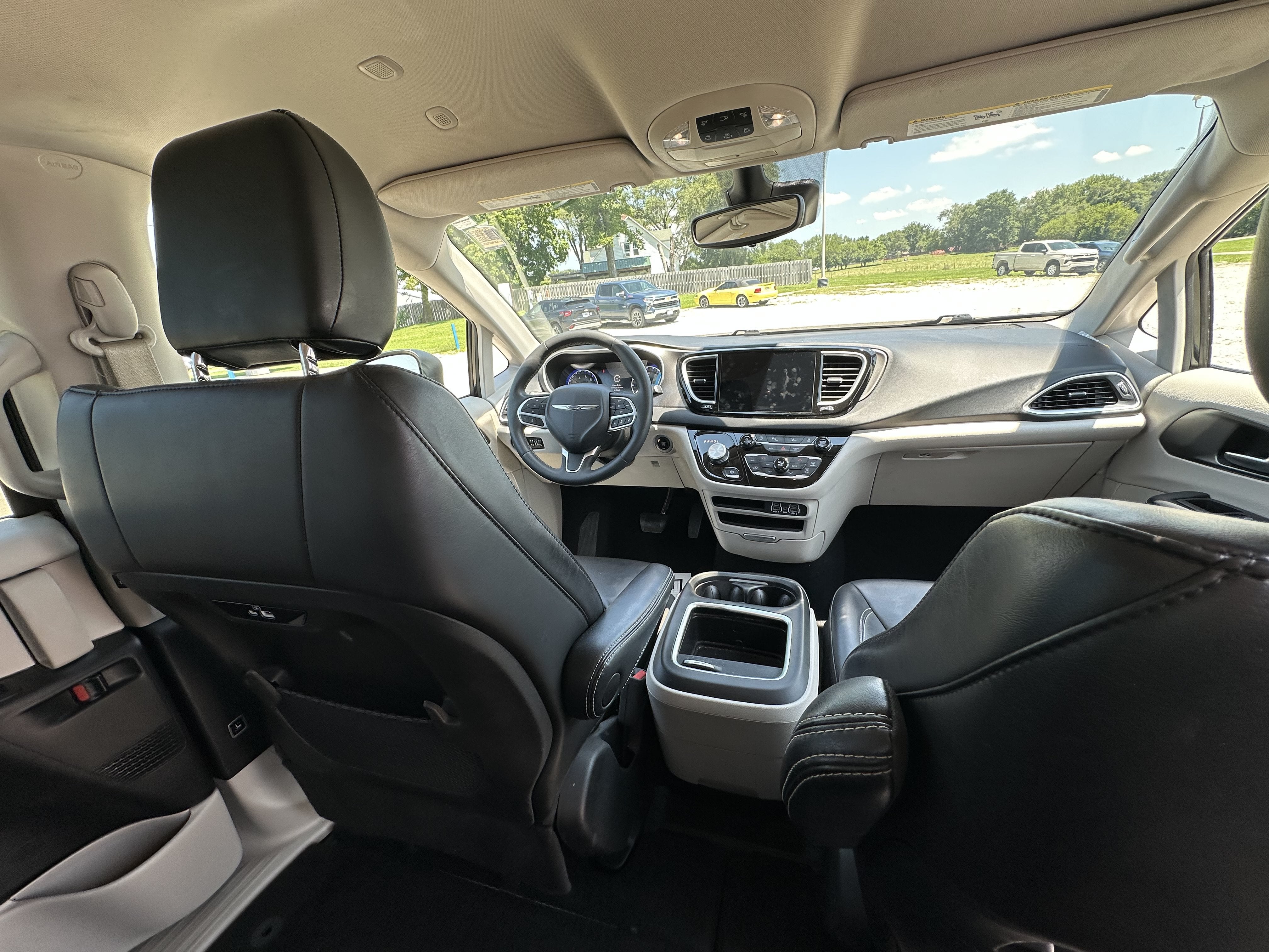2023 Chrysler Pacifica Touring L