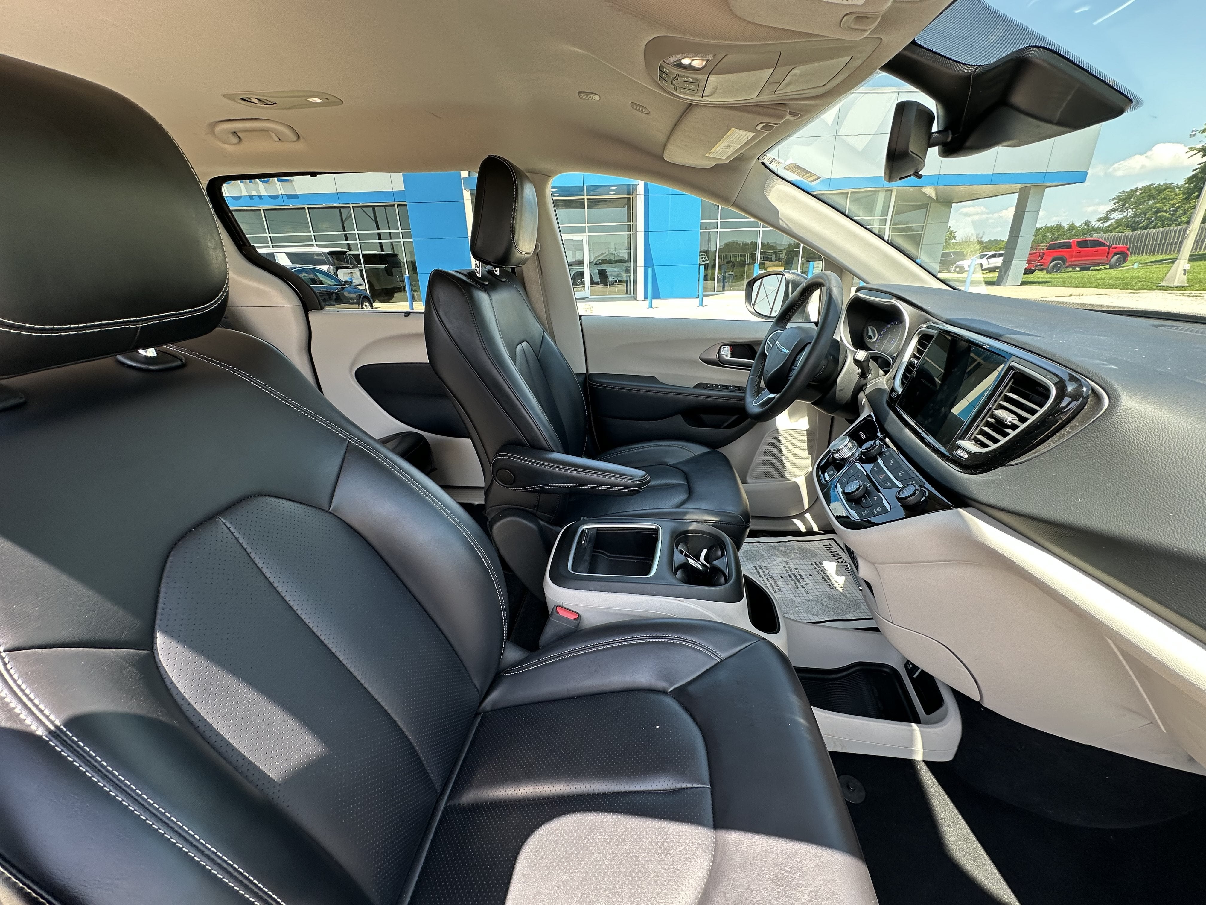 2023 Chrysler Pacifica Touring L