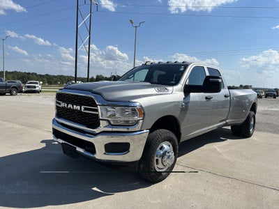 2024 RAM 3500 Tradesman Crew Cab 4x4 8' Box