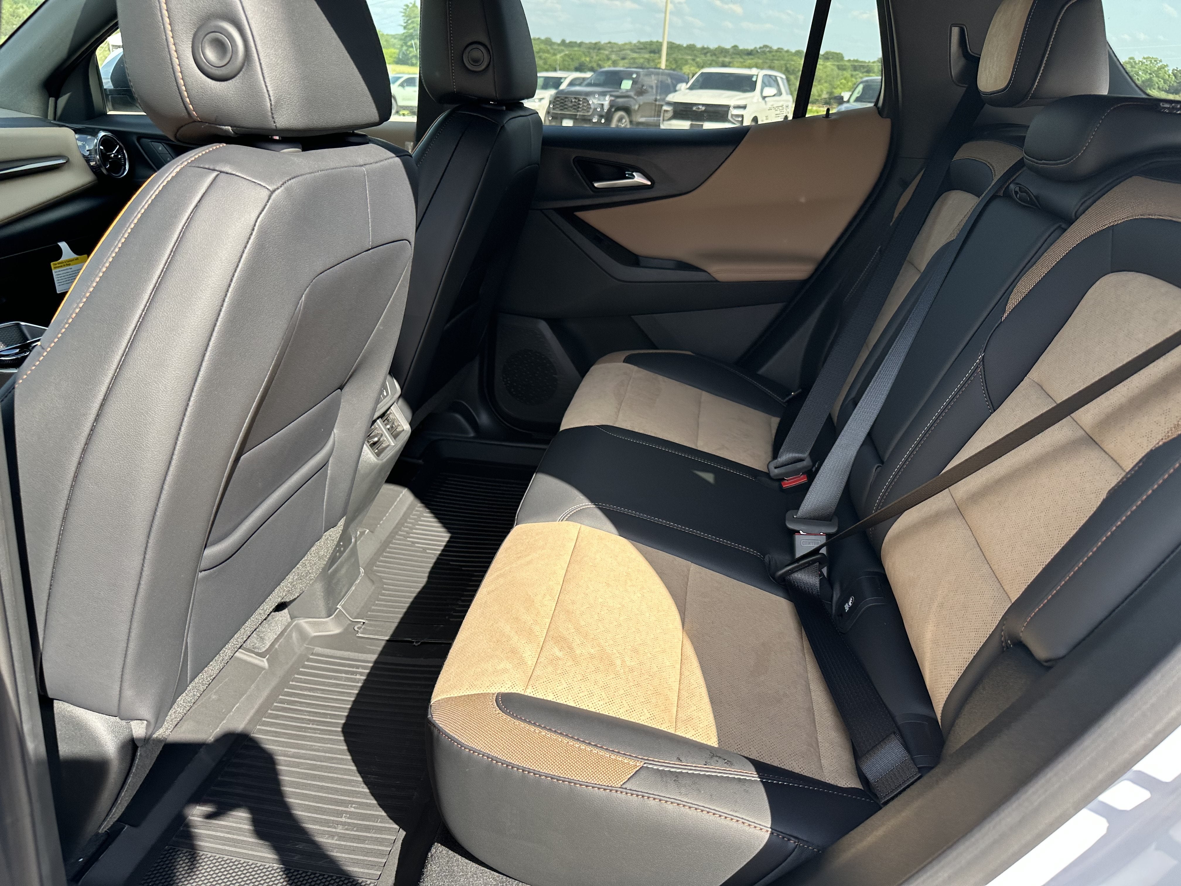 2027 Chevrolet Equinox AWD ACTIV